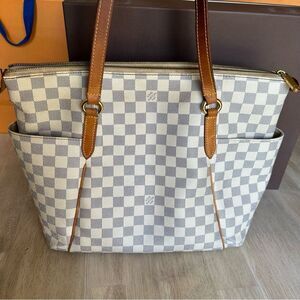 Louis Vuitton Damier Azur Totally MM Bag